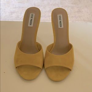 Yellow Velvet Steven Madden heels
